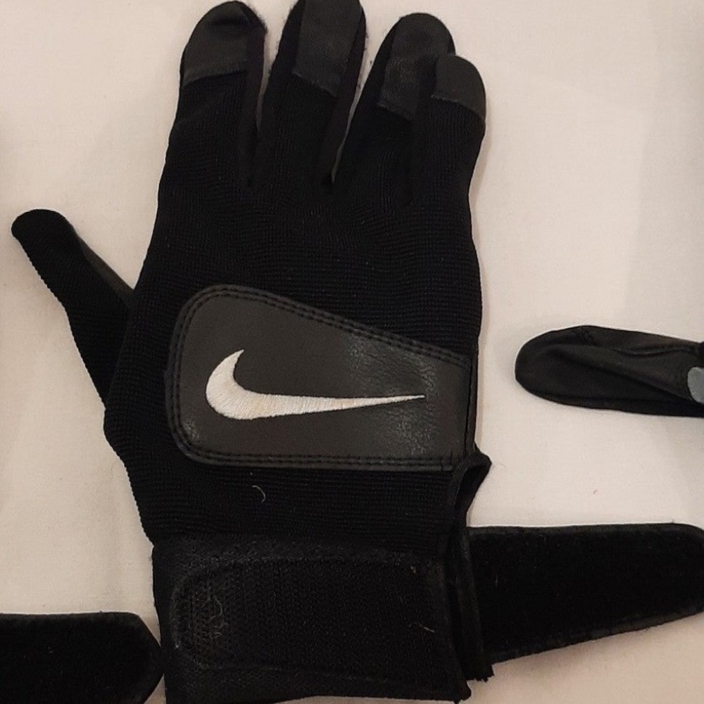 Nike Keystone II Glove Adult Medium Single Right Hand Black Batting Glove